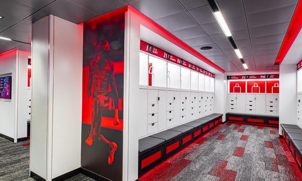 FSM4L_UC_LockerRoom_04