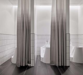 Seem 2 Perimeter Bathroom